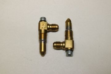 7008 -  90 Degree Deflector Nozzles- Replaces Hilborn, others  with 1/8" Pipe thread , vent holes